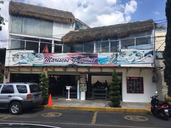 La Palapa del Pacífico y El Paisa